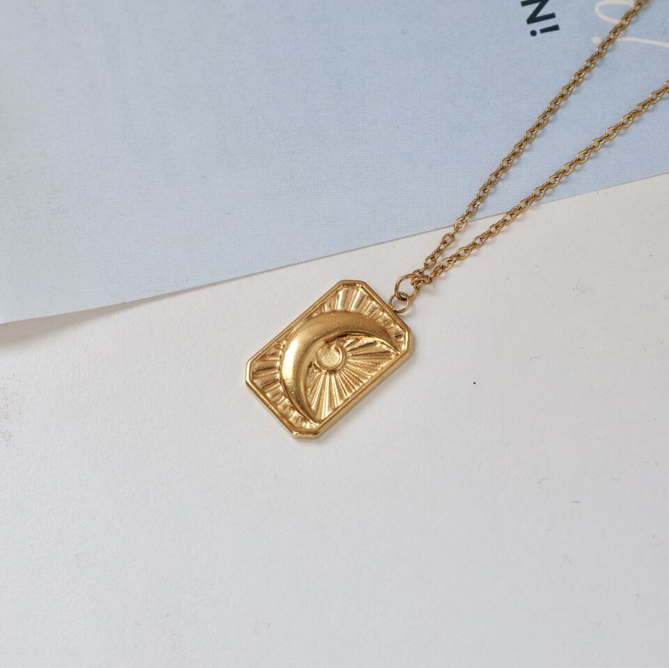 Çelik Ay Desenli Kolye