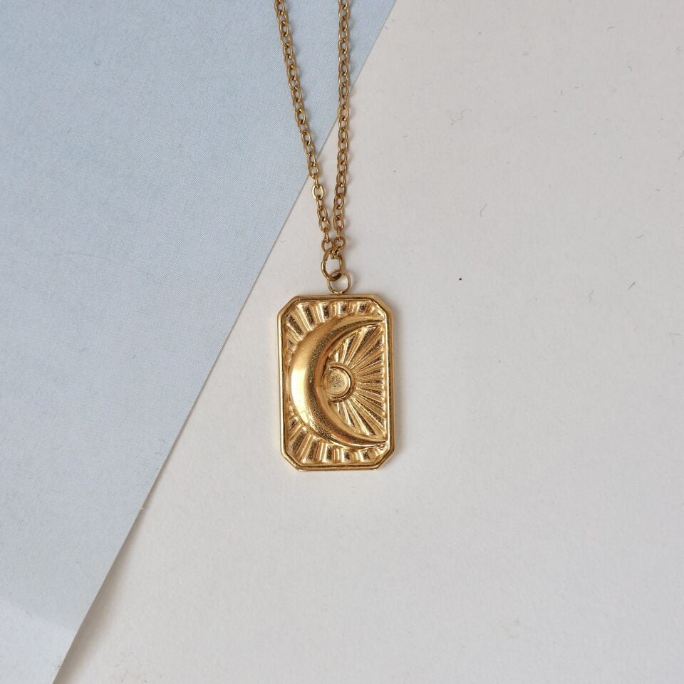 Çelik Ay Desenli Kolye