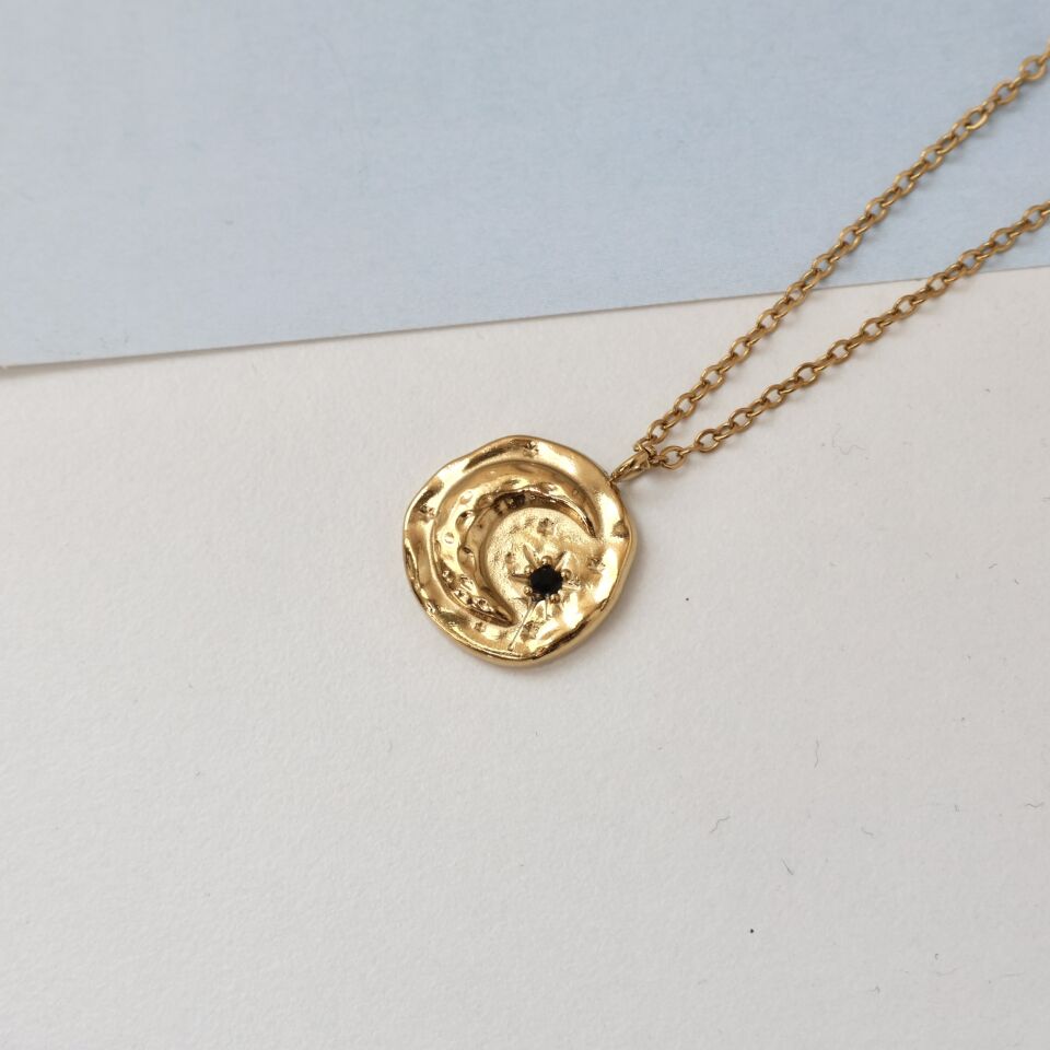 Çelik Taşlı Ay Kolye