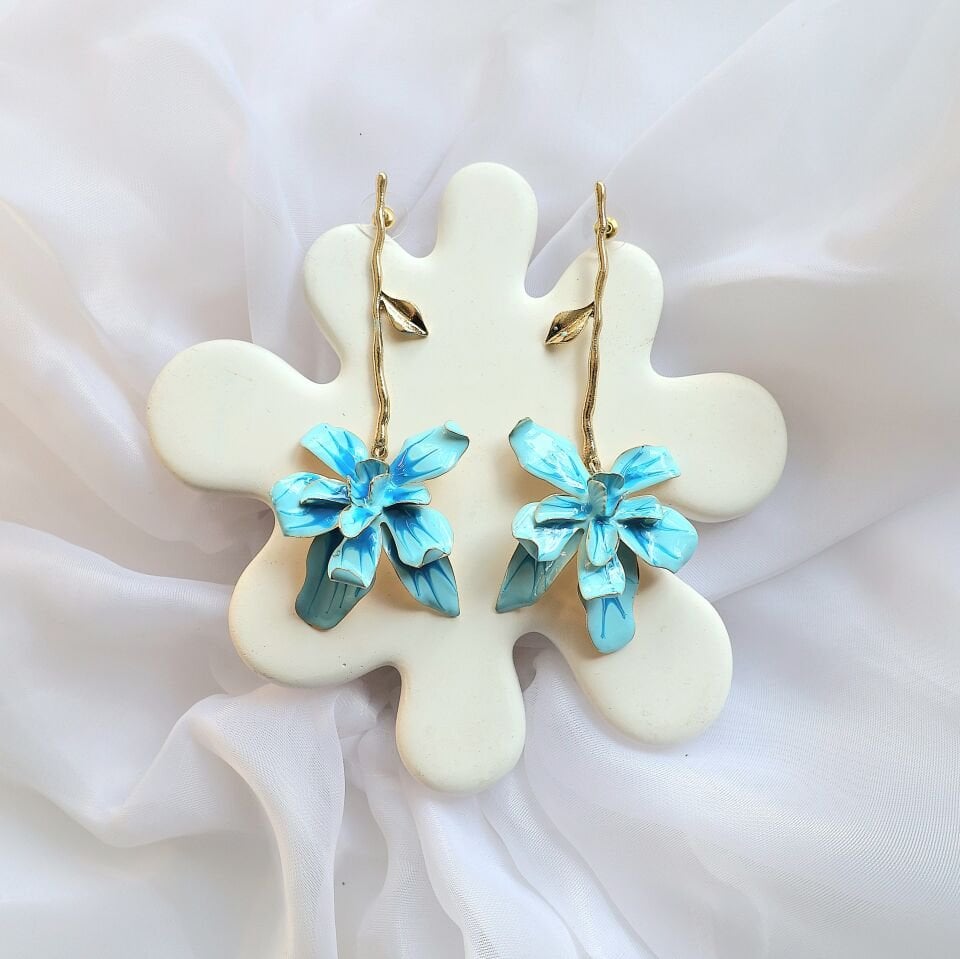 Mavi Çiçek Sallantı Küpe