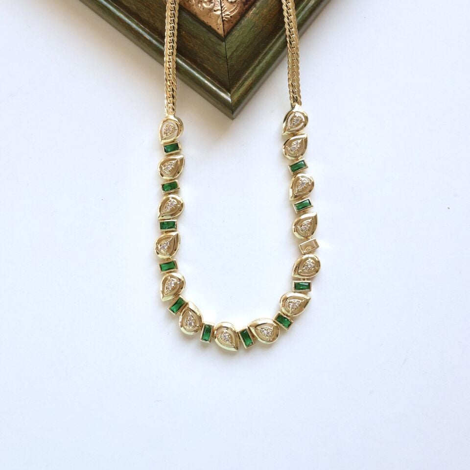 Damla Model Taşlı Kolye