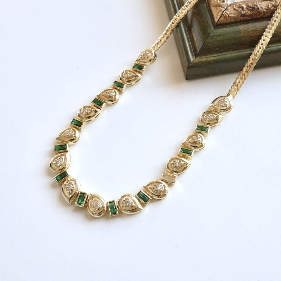 Damla Model Taşlı Kolye