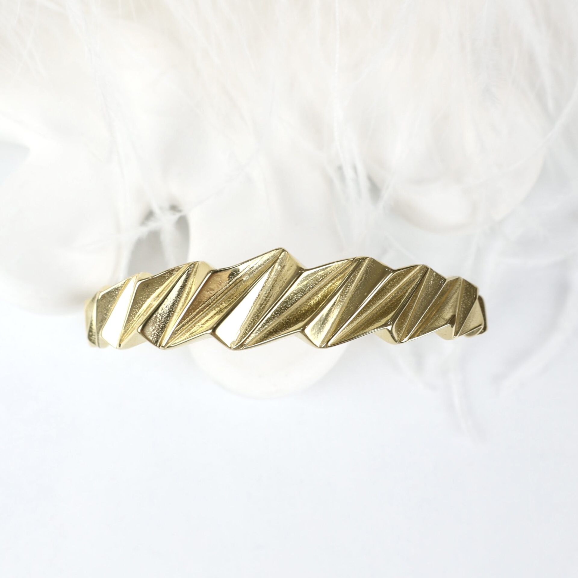 Çelik Dalgalı Kelepçe