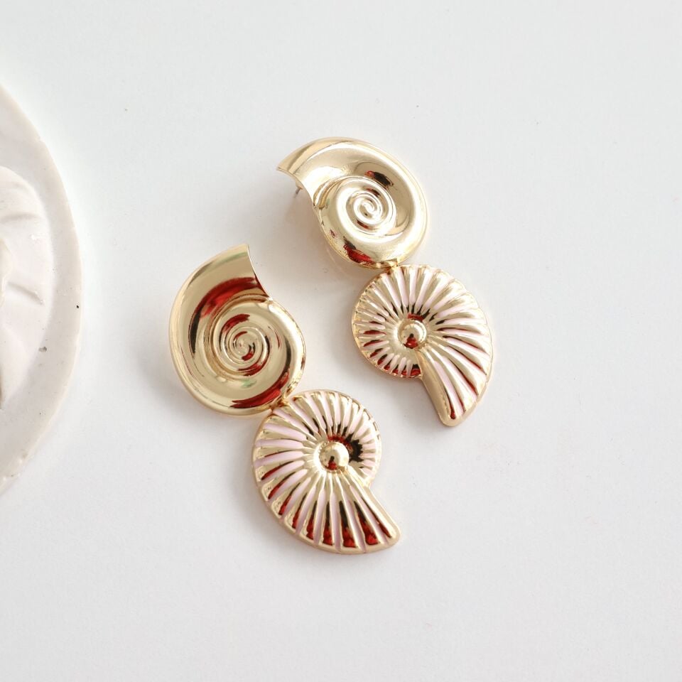 Pembe Salyangoz Küpe