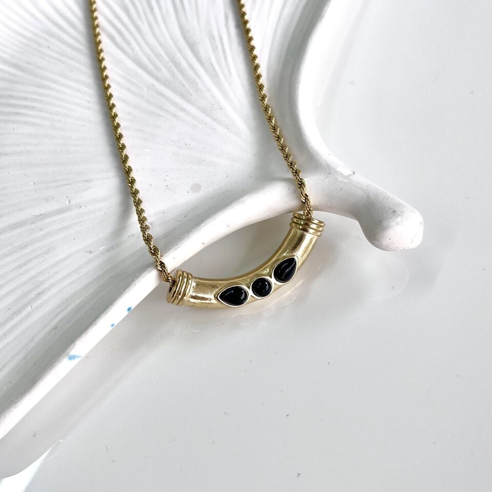 Çelik Üç Taşlı Kolye