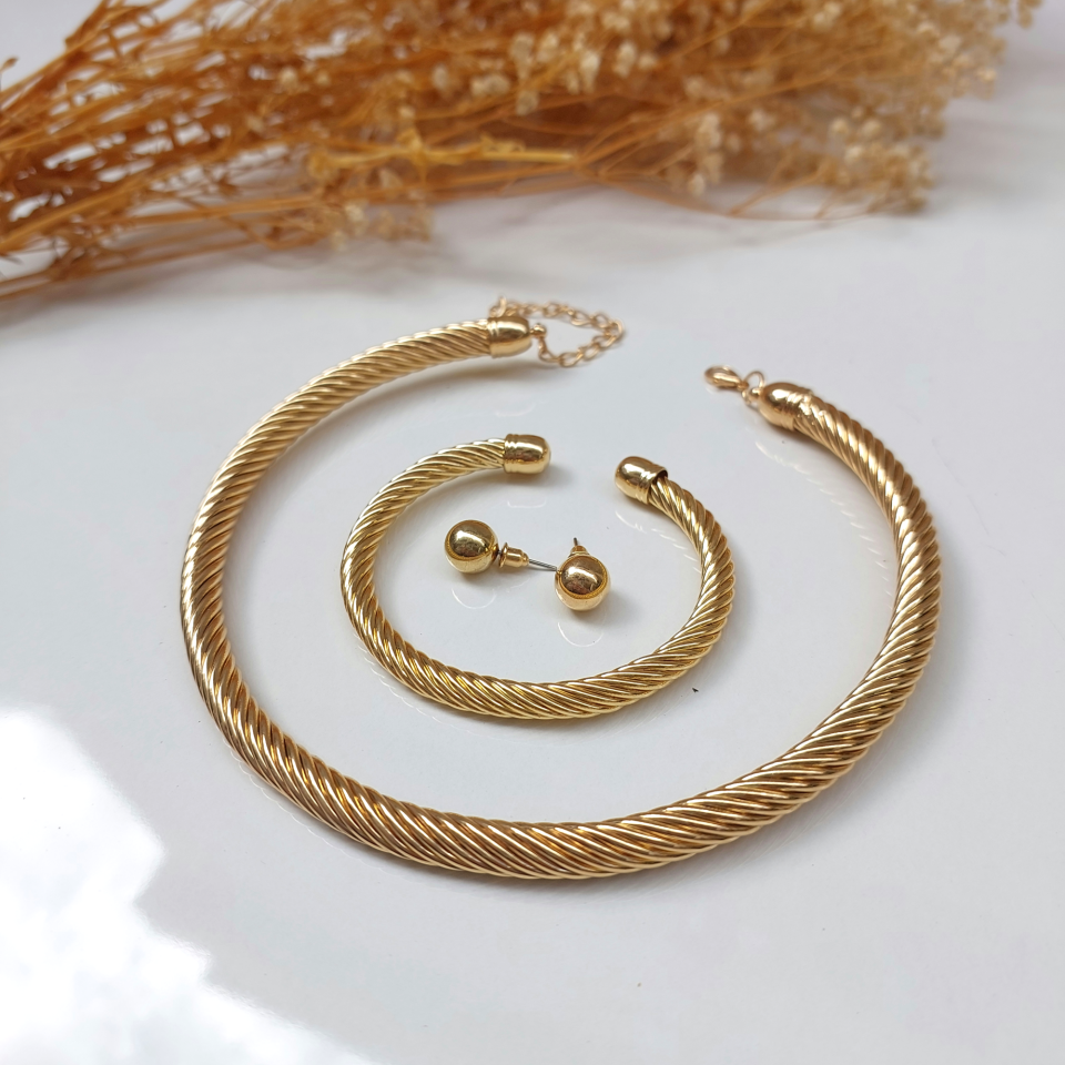 Helen Kolye & Bileklik & Küpe Set