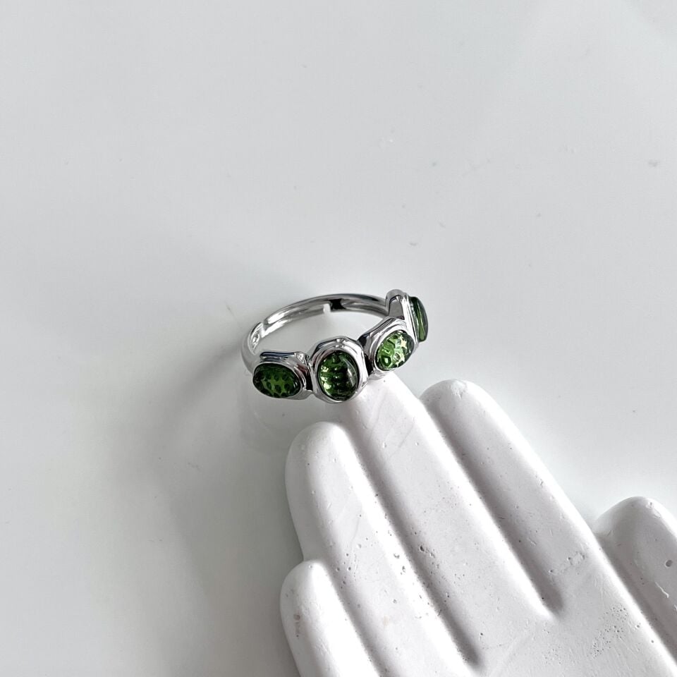 Özel Seri Yeşil Yüzük