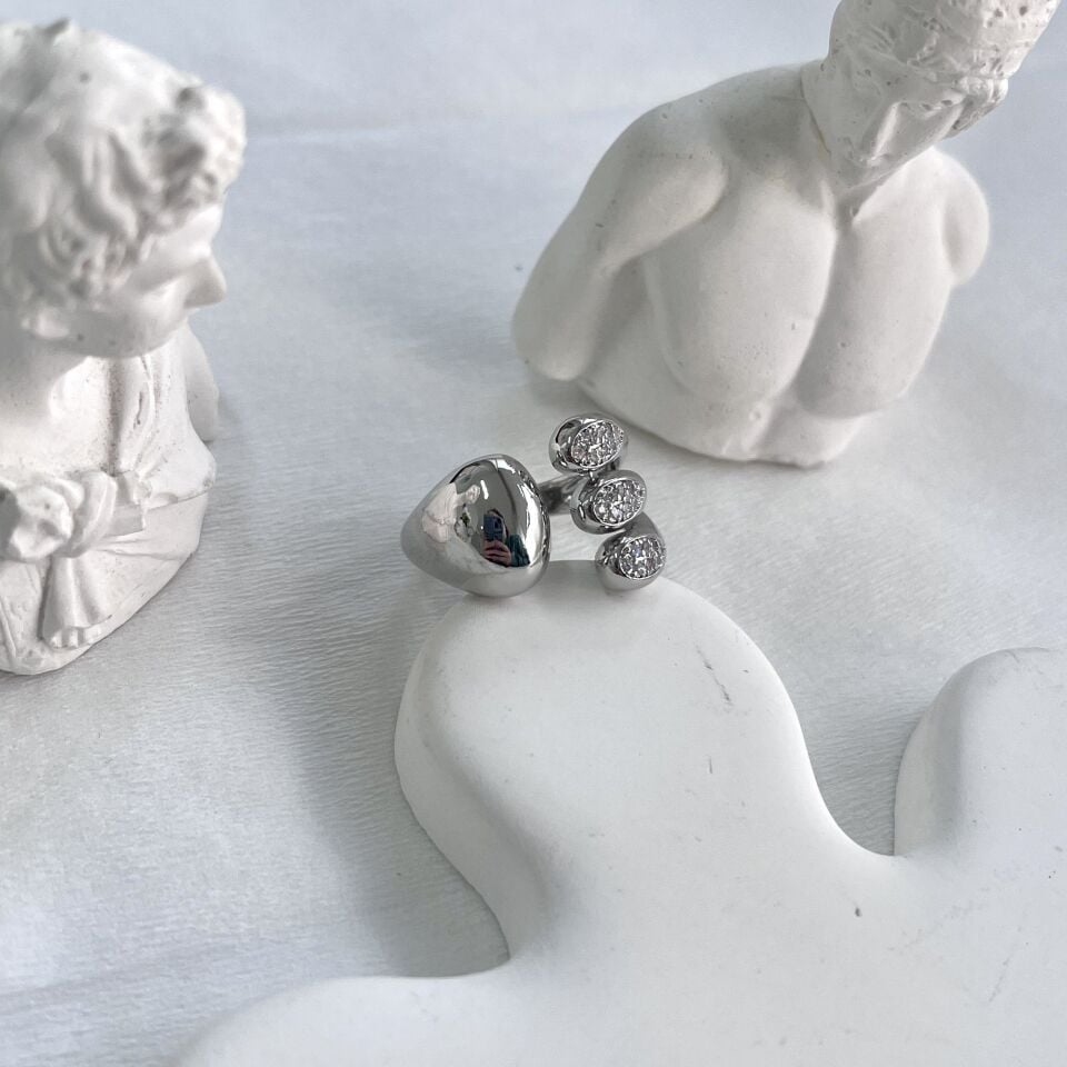 Özel Seri Taşlı Yüzük