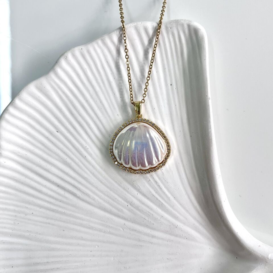 Çelik Taşlı İstiridye Kolye