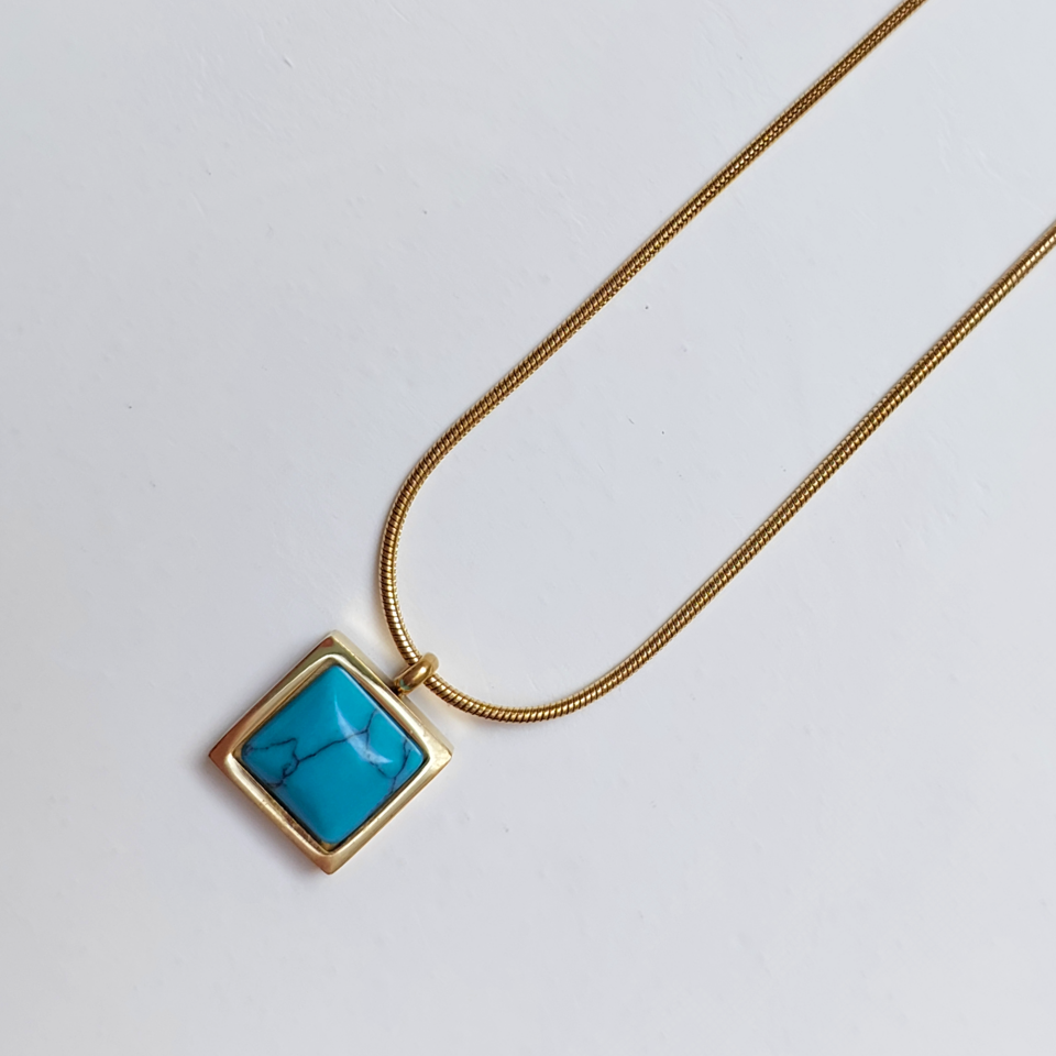 Çelik Turkuaz Taşı Kolye