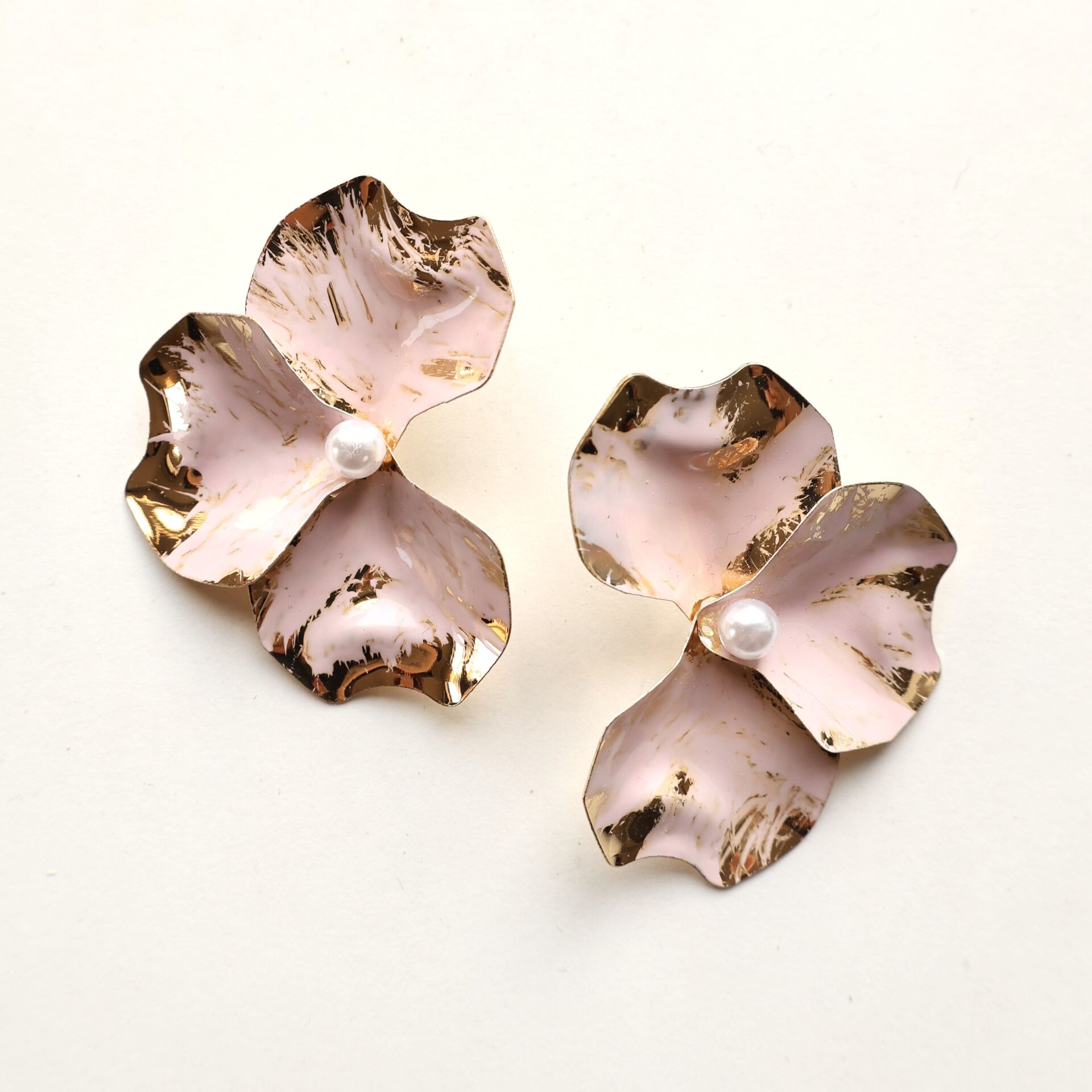 İnci Detay Çiçek Küpe