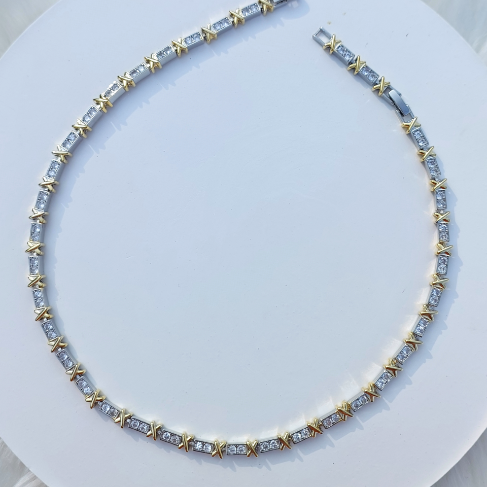 Özel Seri Rodyum Kaplama Xoxo Kolye