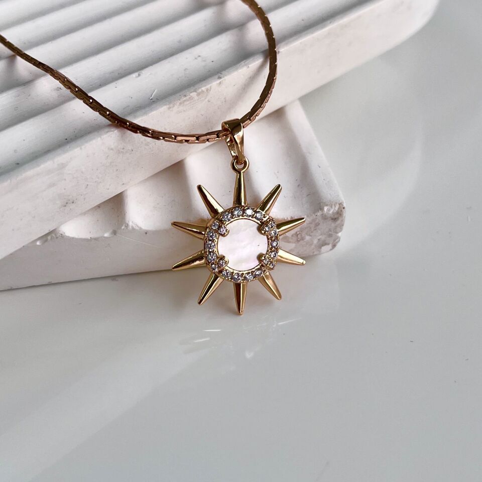 Xuping Güneş Kolye