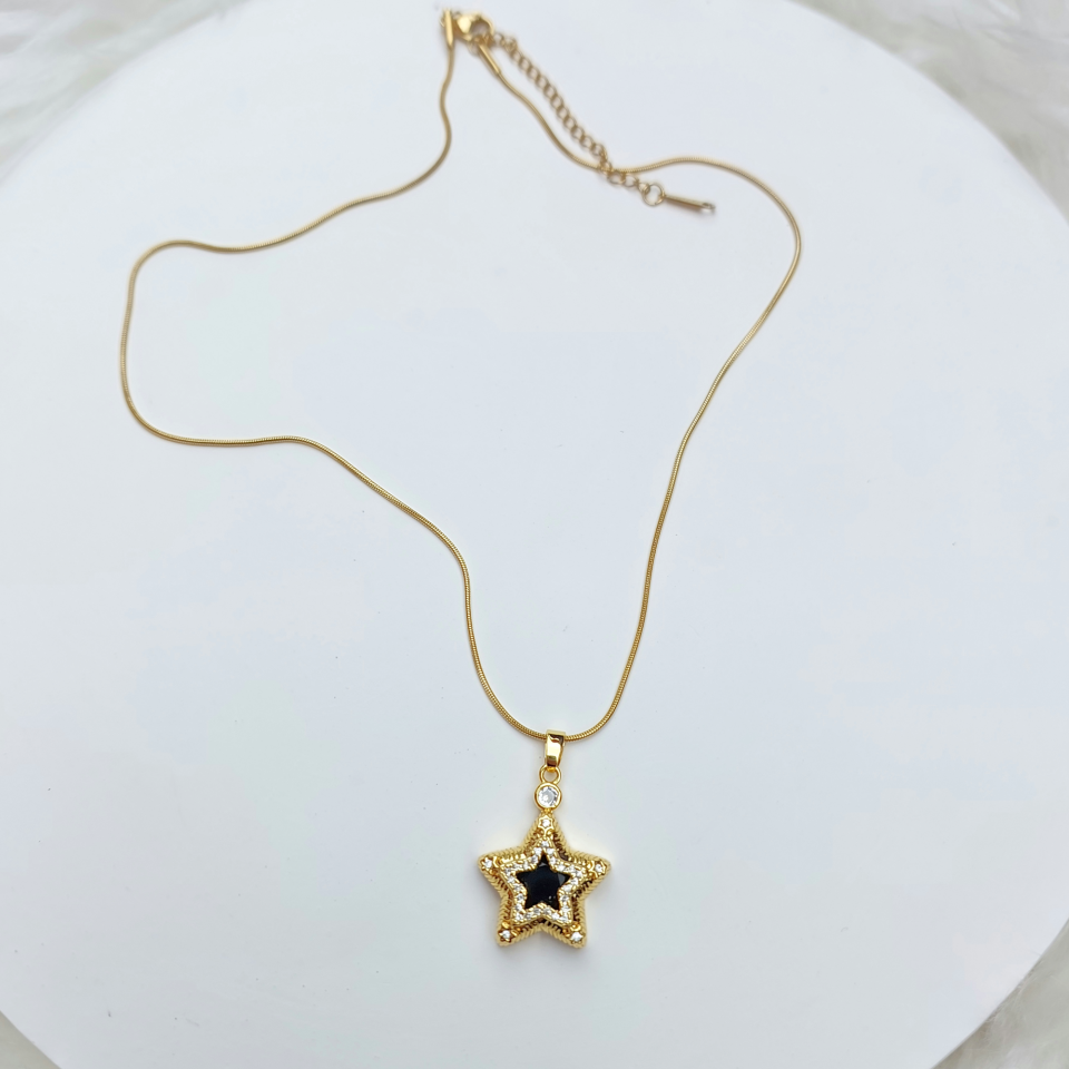 Çelik Siyah Taşlı Yıldız Kolye