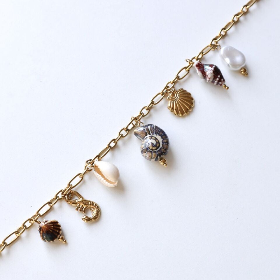 Çelik Deniz Charmlı Kolye