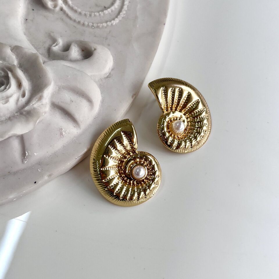 Çelik İncili Salyangoz Küpe