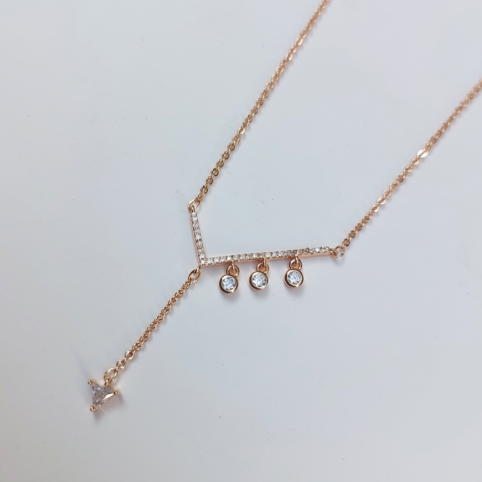 Xuping Sallantı Kolye