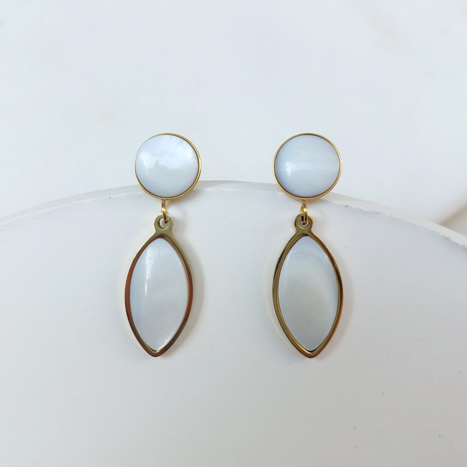 Çelik Sedef Taşı Küpe