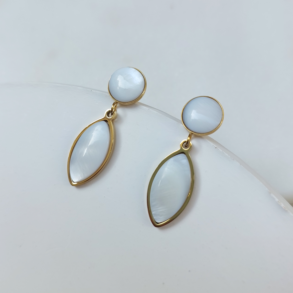 Çelik Sedef Taşı Küpe