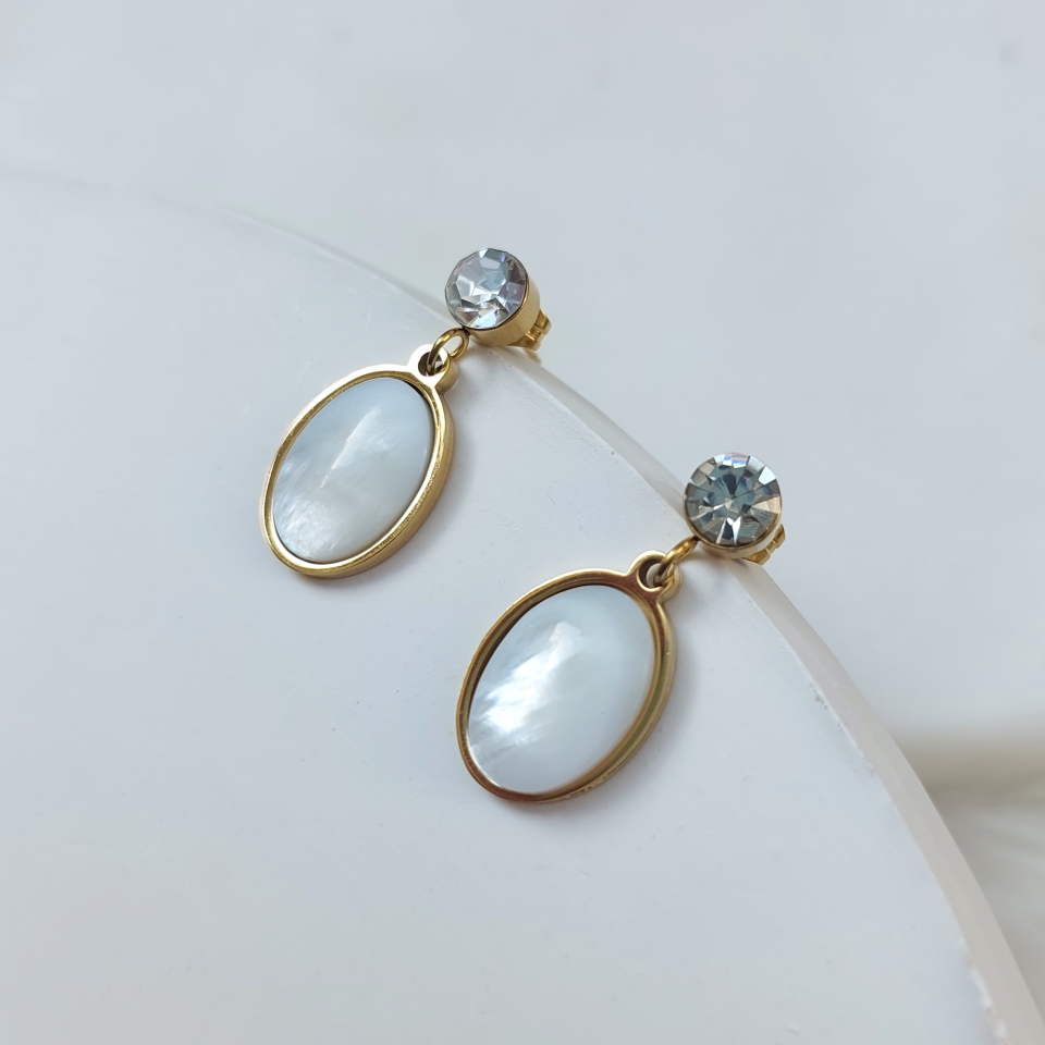 Çelik Sedef Taşı Küpe