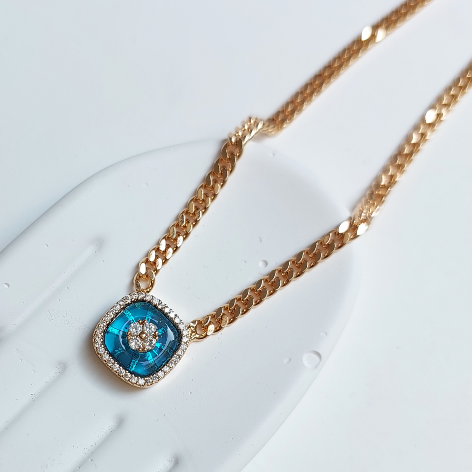 Özel Seri Mavi Taşlı Kolye