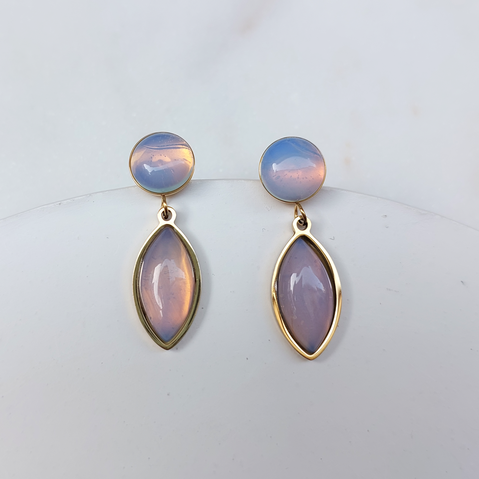 Çelik Ay Taşı Küpe