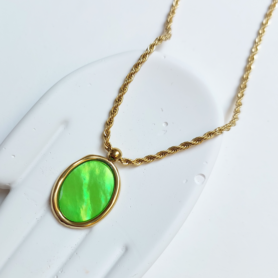 Çelik Yeşil Sedef Kolye