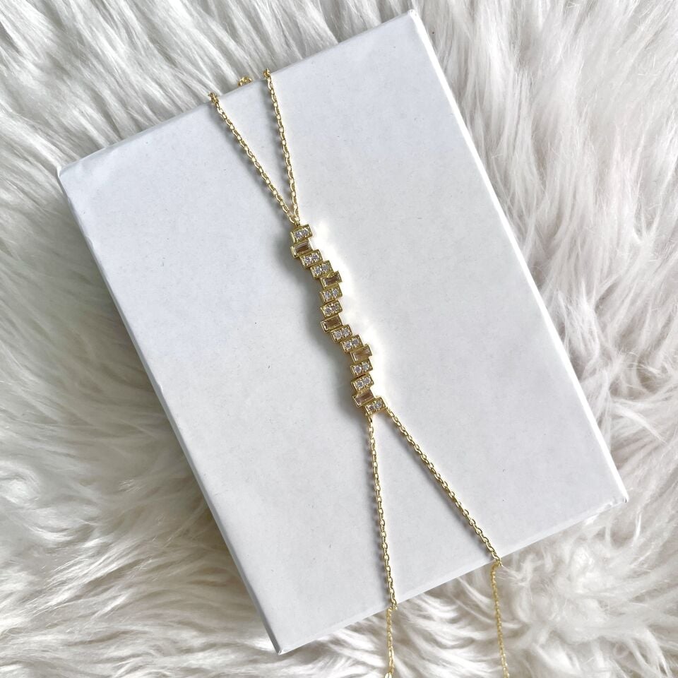 Özel Seri Taşlı Şahmeran