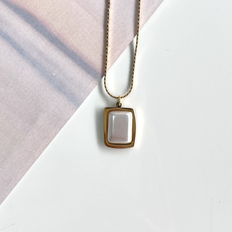 Çelik Taşlı Kolye