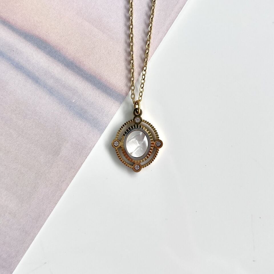 Çelik Sedef Taşı Kolye