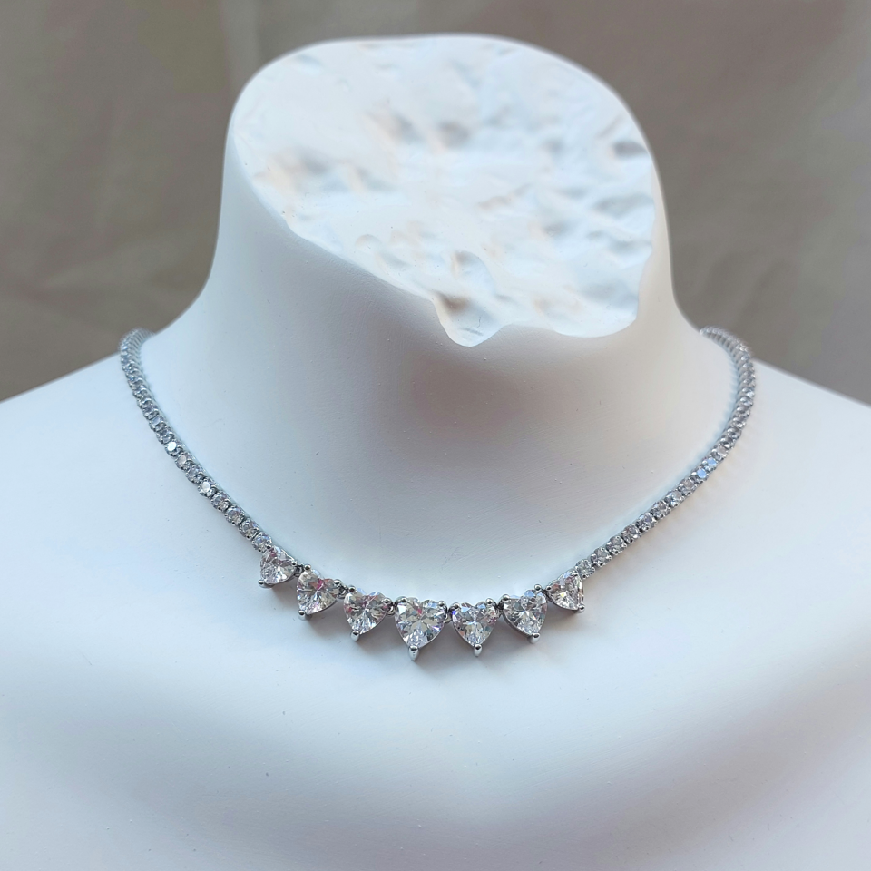 Özel Seri Su Yolu Kalpli Kolye