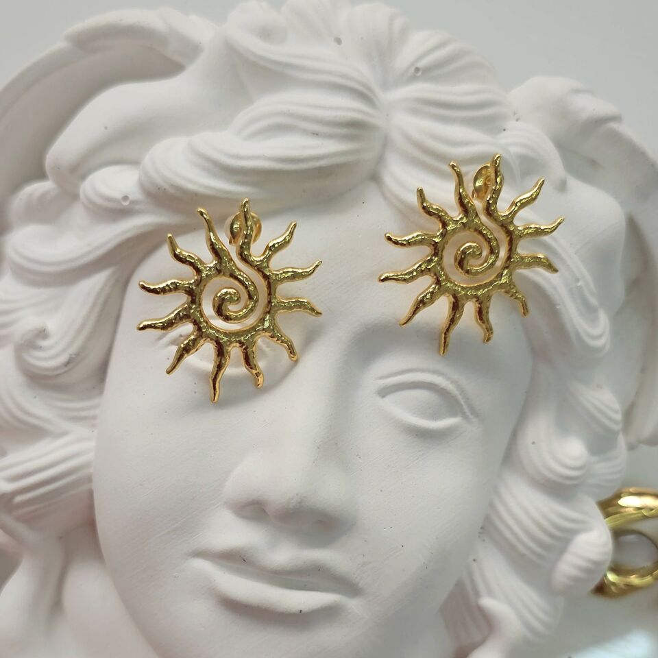 Çelik Güneş Küpe