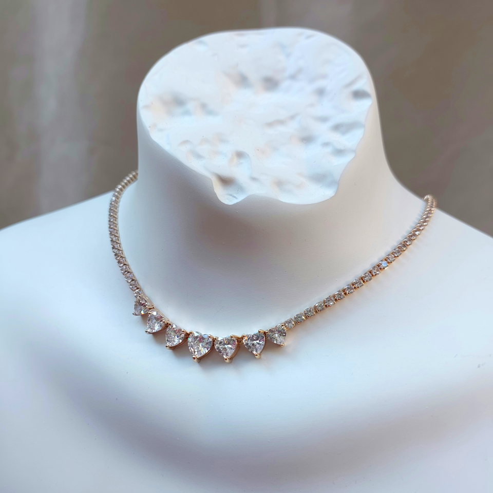 Özel Seri Su Yolu Kalpli Kolye