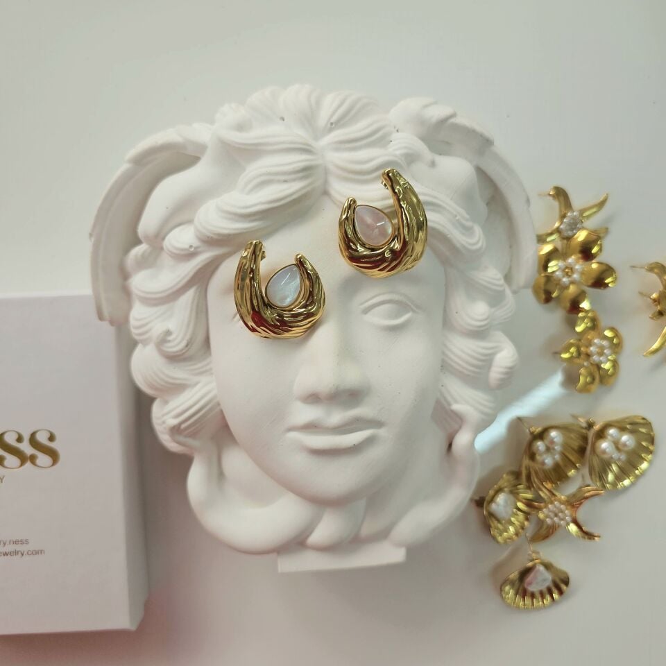 Çelik Sedef Taşlı Küpe