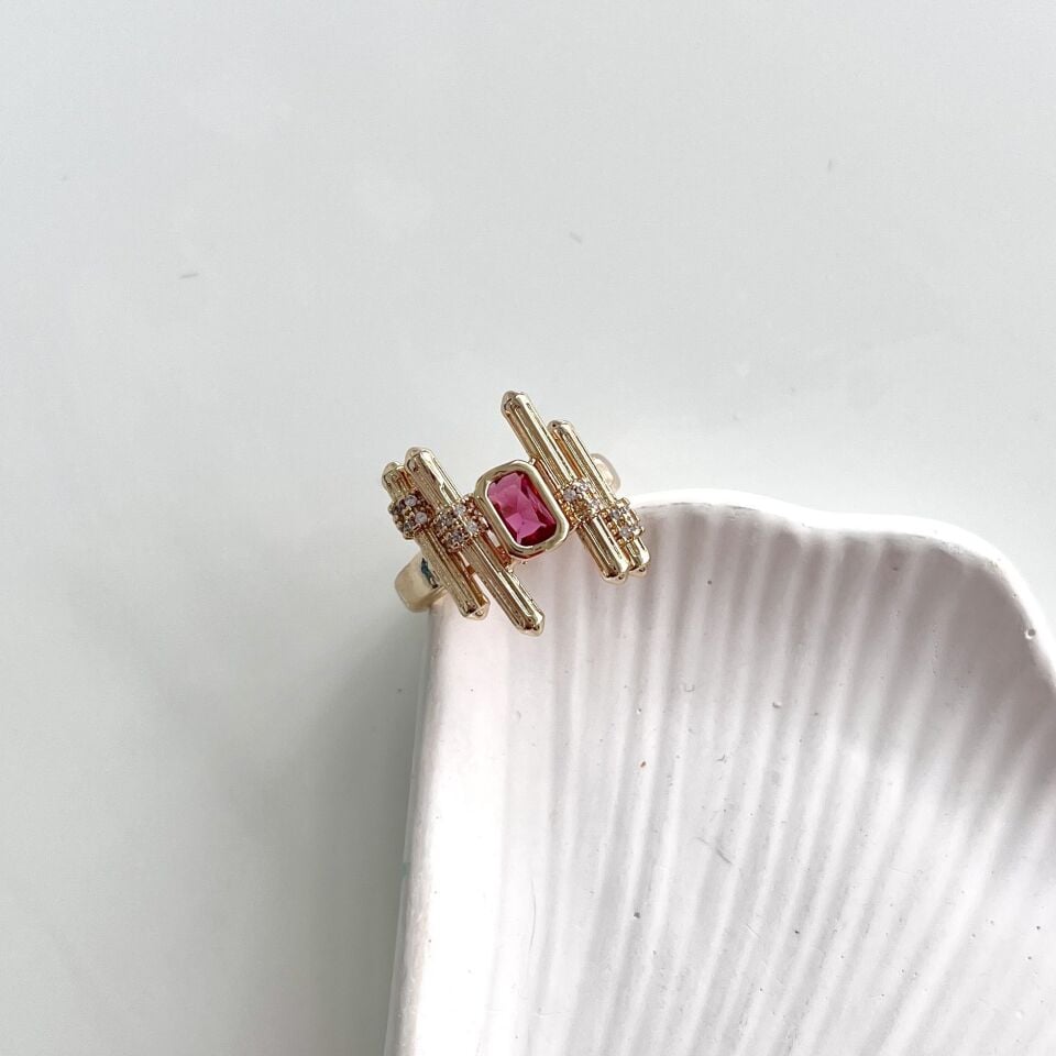 Vip Pembe Taşlı Yüzük |