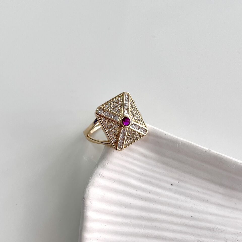 Vip Pembe Taşlı Yüzük ||