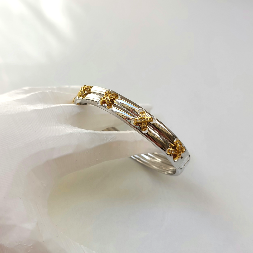 Özel Seri XOXO Kelepçe