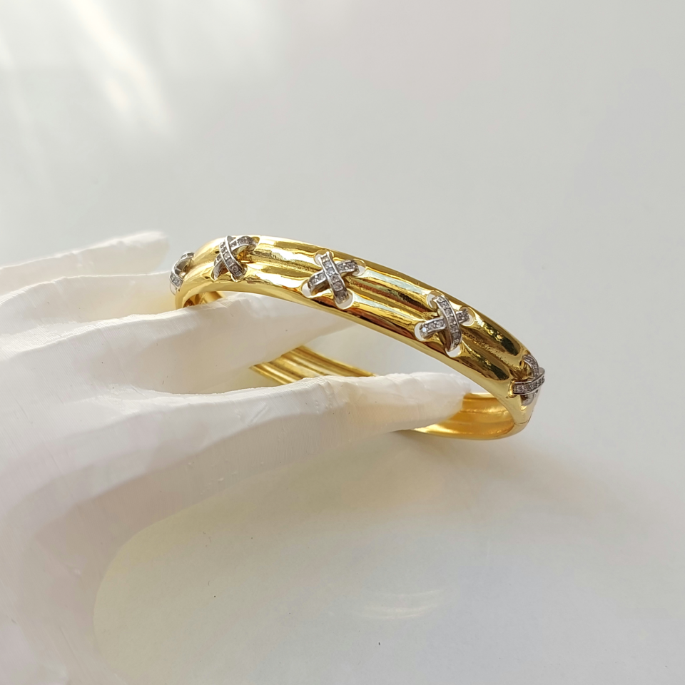 Özel Seri XOXO Kelepçe