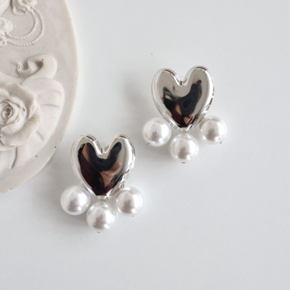 İncili Kalp Plaka Küpe