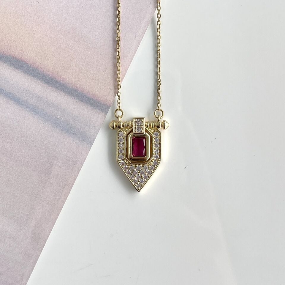 Çelik Pembe Taşlı Kolye