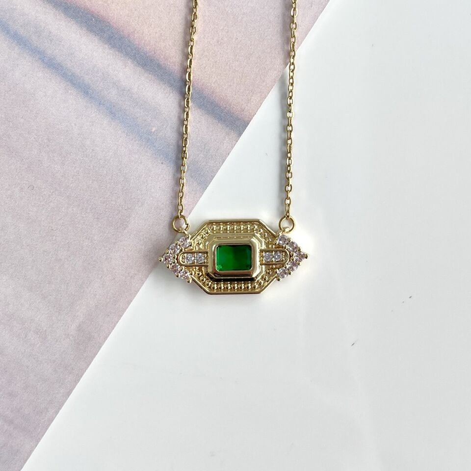 Çelik Yeşil Taşlı Kolye