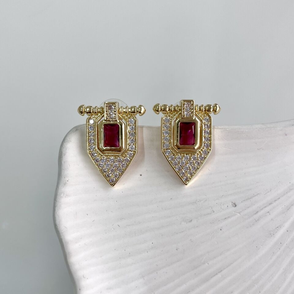 Çelik Pembe Taşlı Küpe