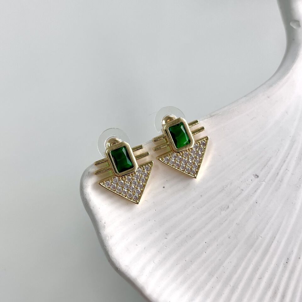 Çelik Yeşil Taşlı Küpe