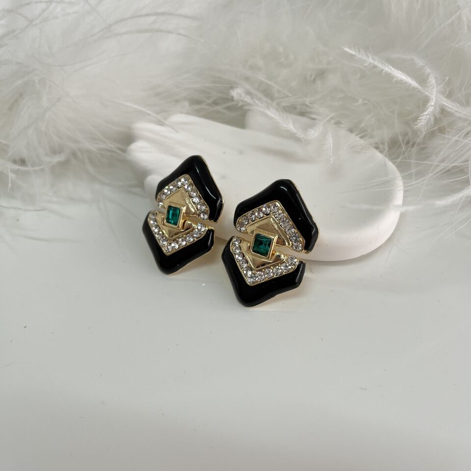 İthal Yeşil Taşlı Küpe