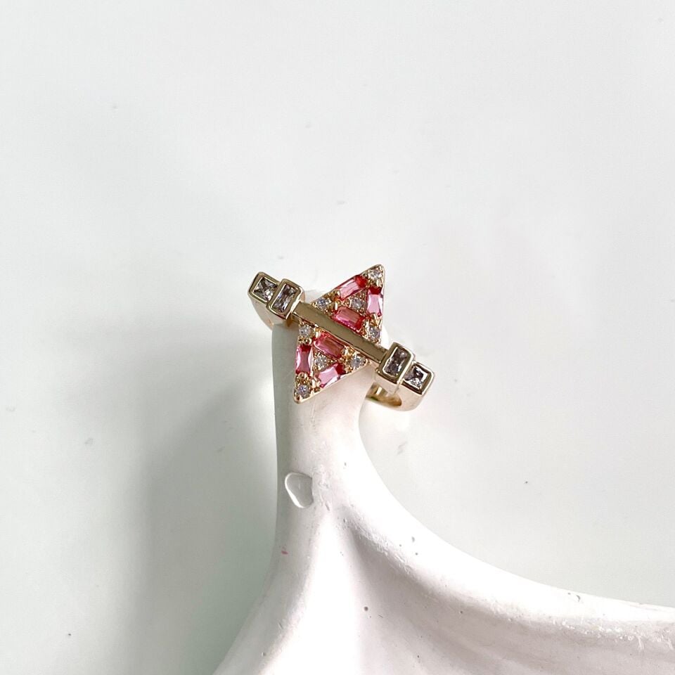 Özel Seri Pembe Taşlı Yüzük