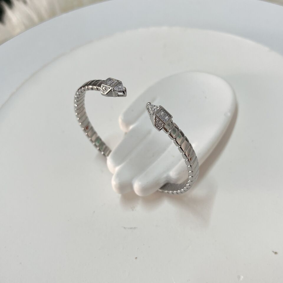 Özel Seri Zirkon Taşlı Kelepçe