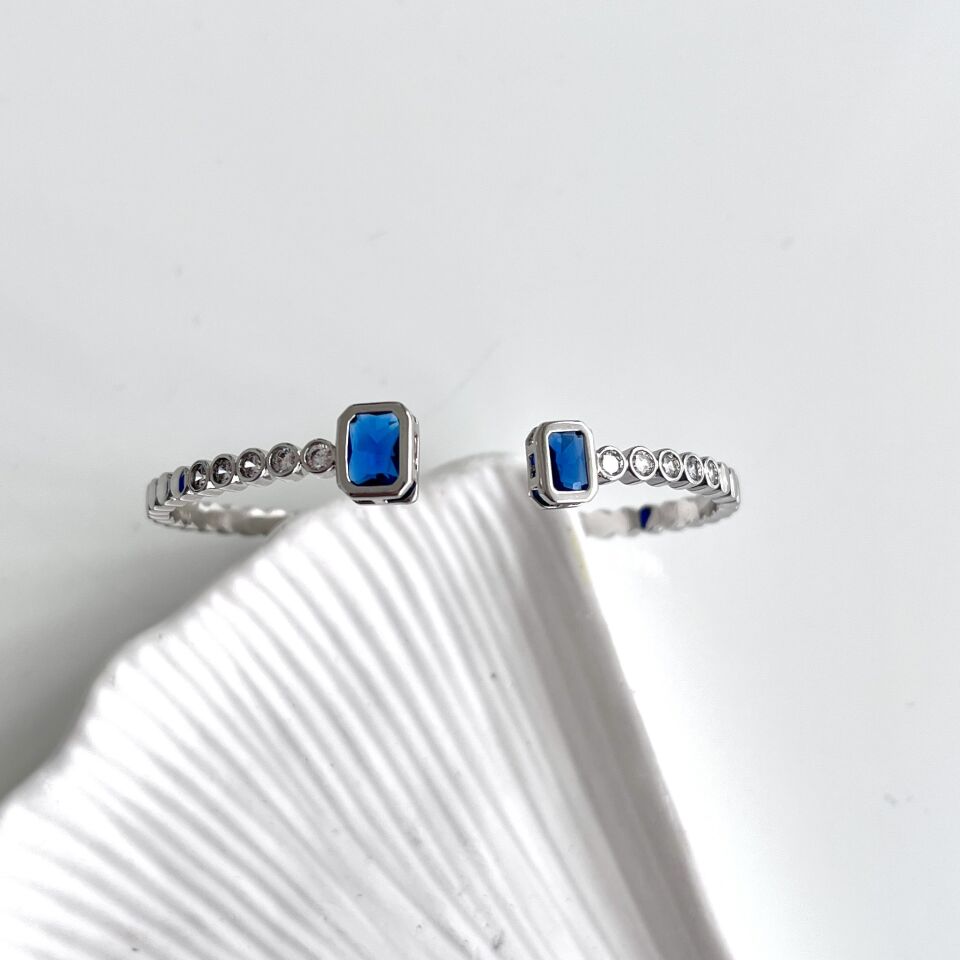 Özel Seri Mavi Taşlı Kelepçe