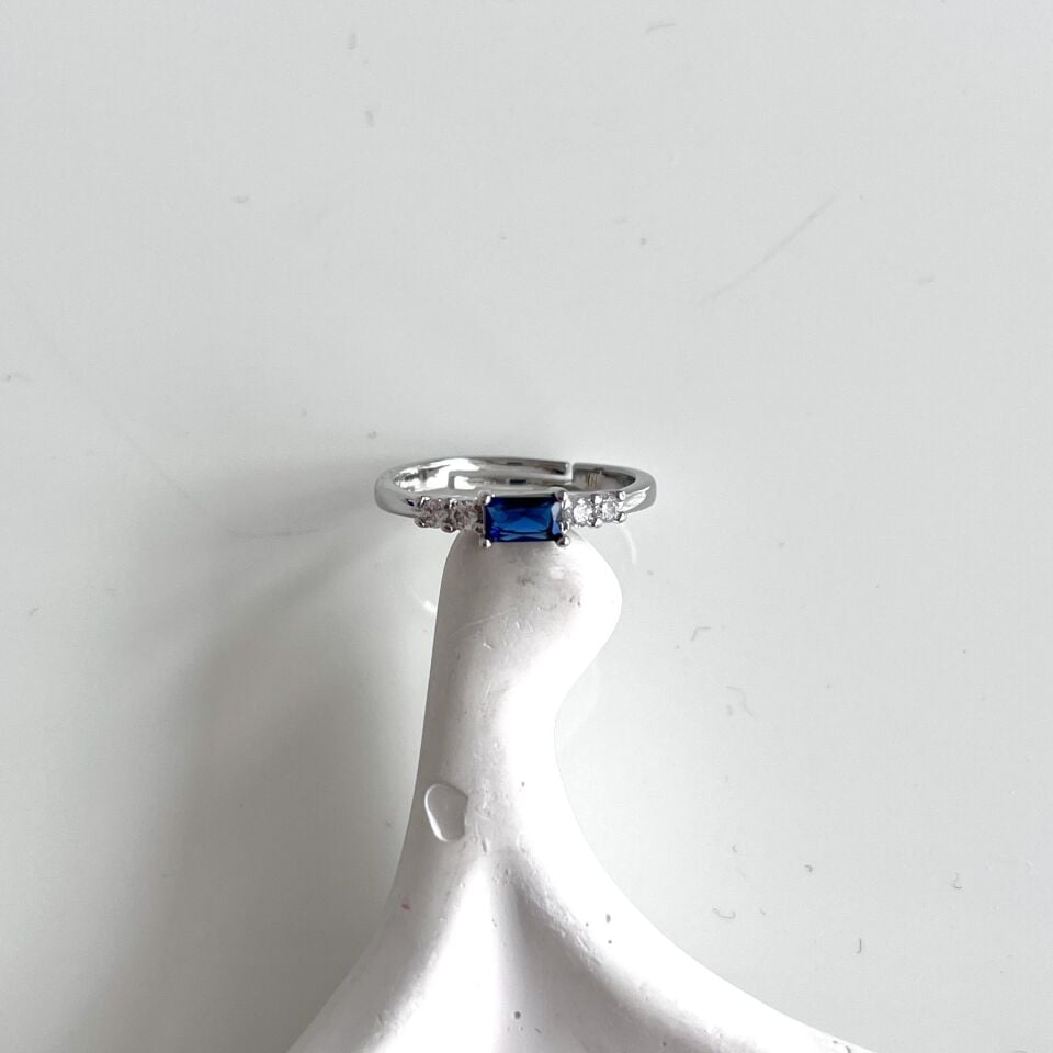 Özel Seri Mavi Taşlı Yüzük