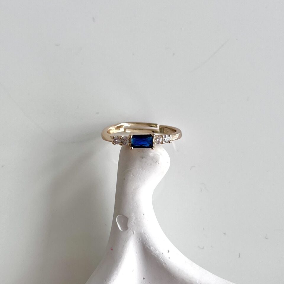 Özel Seri Mavi Taşlı Yüzük