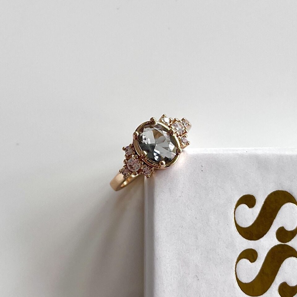 Özel Seri Taşlı Yüzük